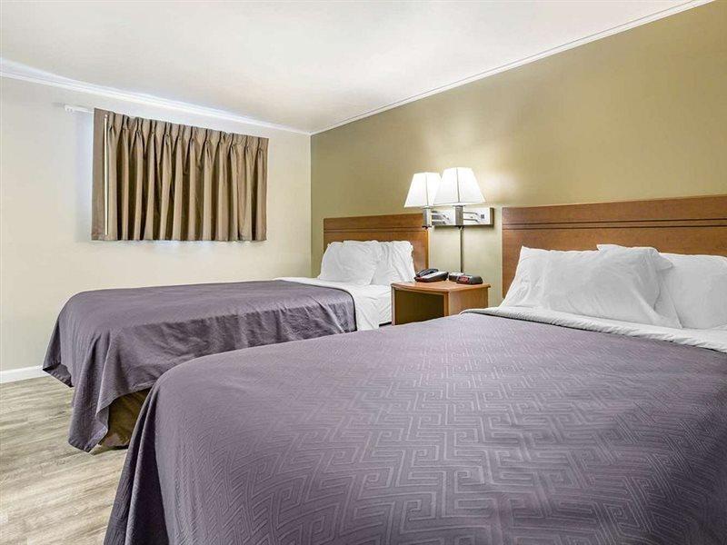 Lodge Econo I-99 Bellefonte