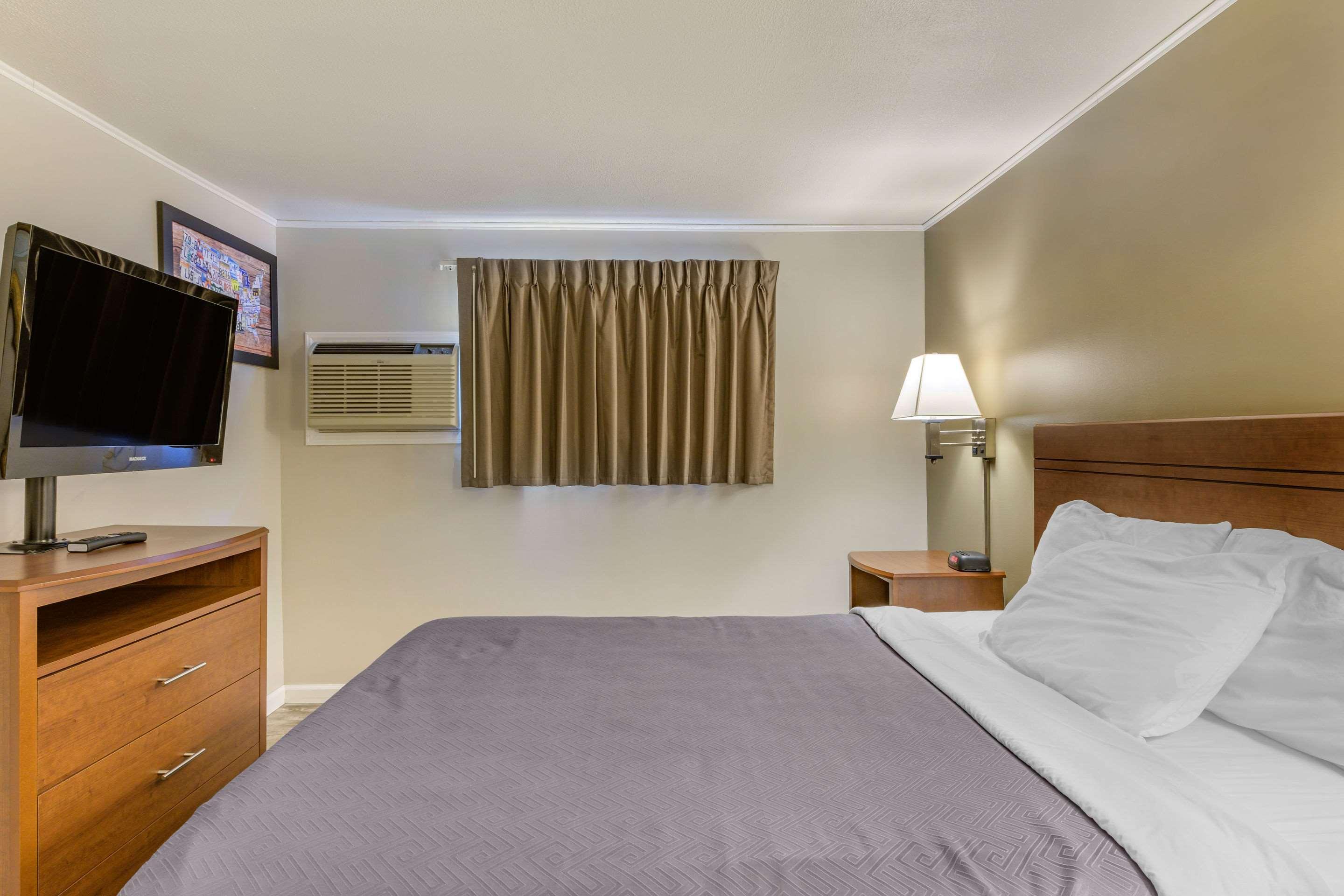 Econo I-99 Lodge *