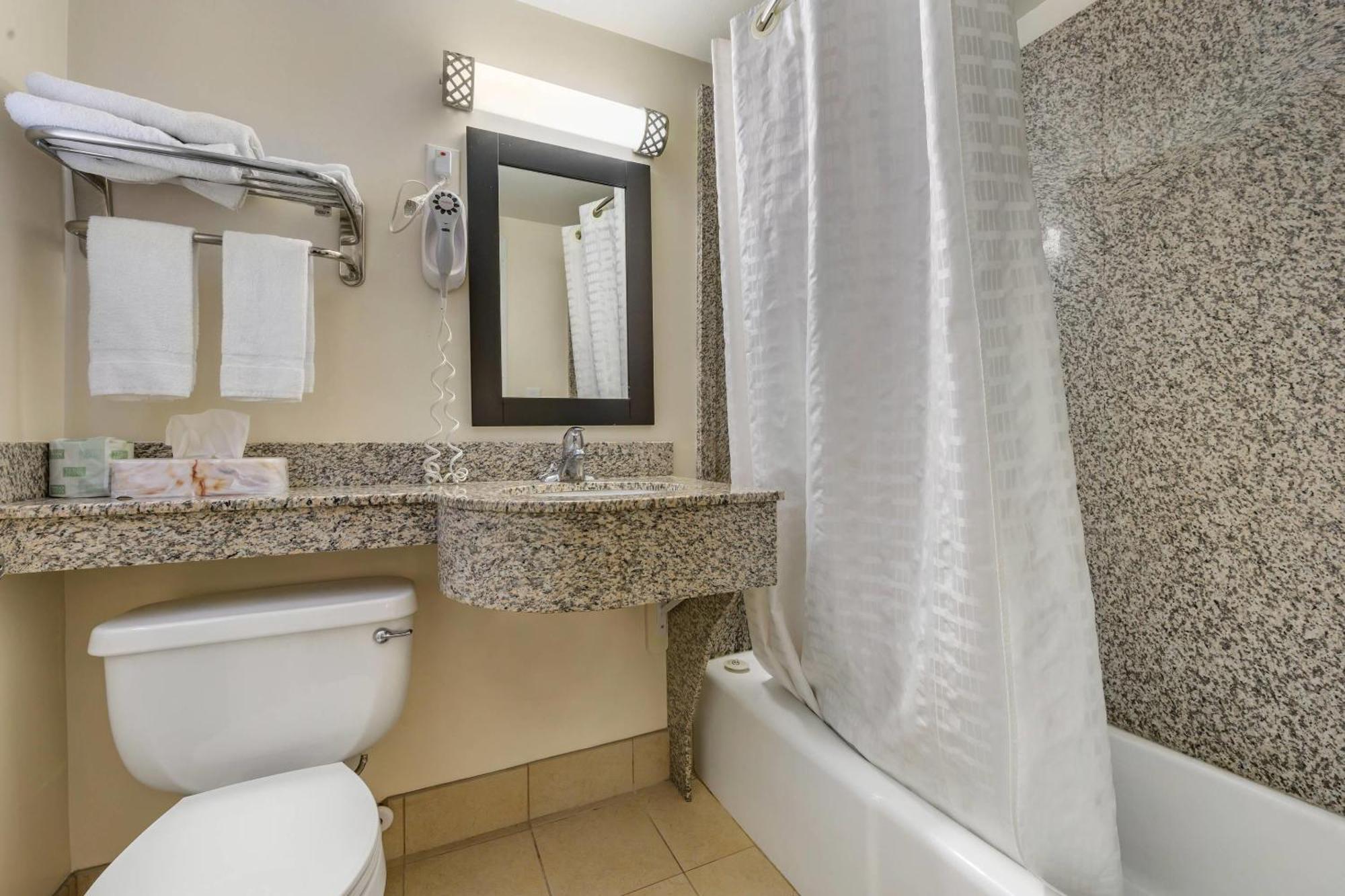 Lodge Econo I-99 Bellefonte